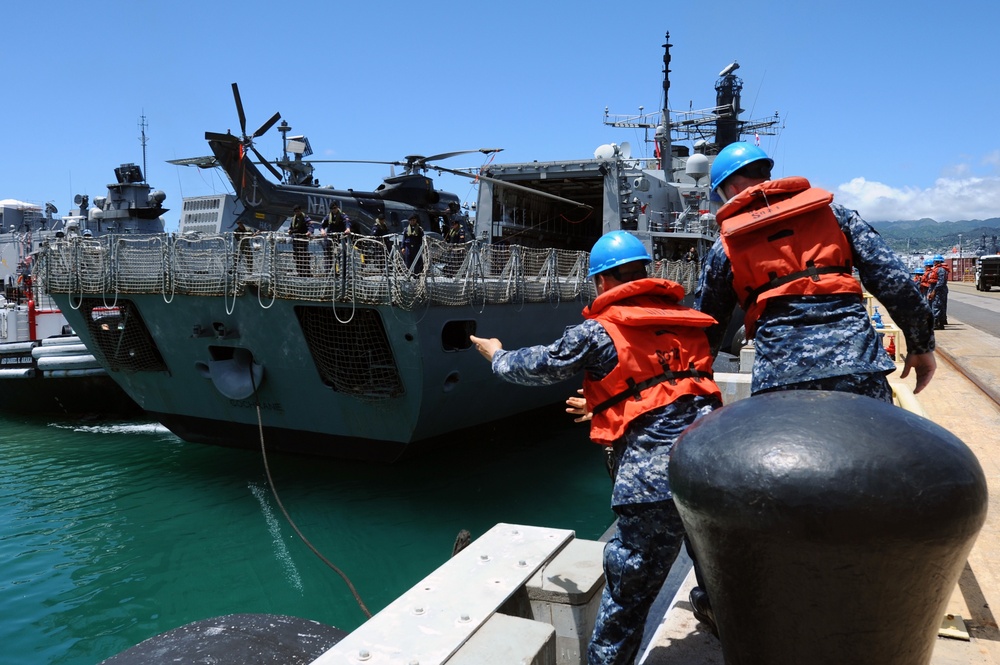 CNS Almirante Cochrane gets underway for RIMPAC
