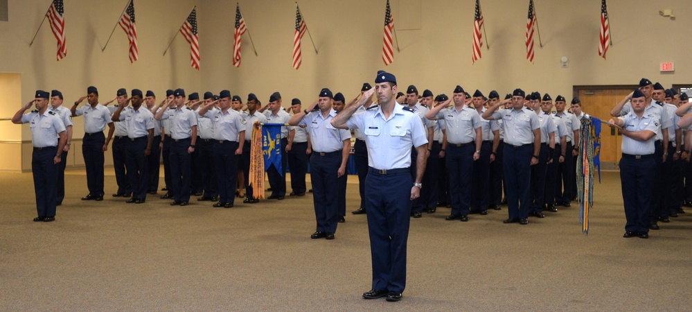 Col. Schendzielos takes command of the 2nd OG