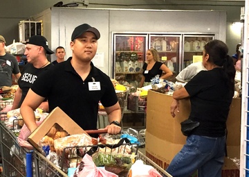 Army Reserve Unit Gives Back to Local Community