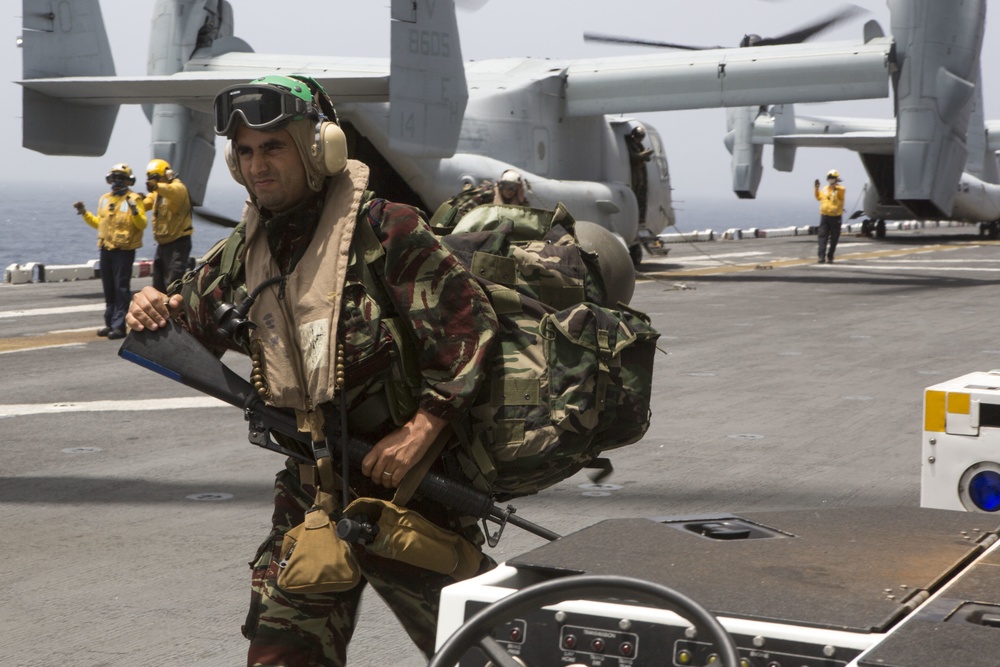 22nd MEU Marines and Moroccan forces launch from Wasp in Ospreys