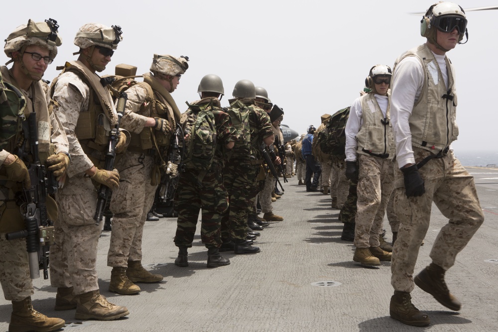 22nd MEU Marines and Moroccan forces launch from Wasp in Ospreys