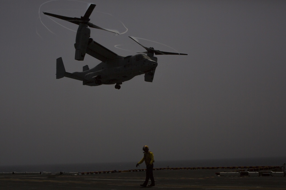 22nd MEU Marines and Moroccan forces launch from Wasp in Ospreys