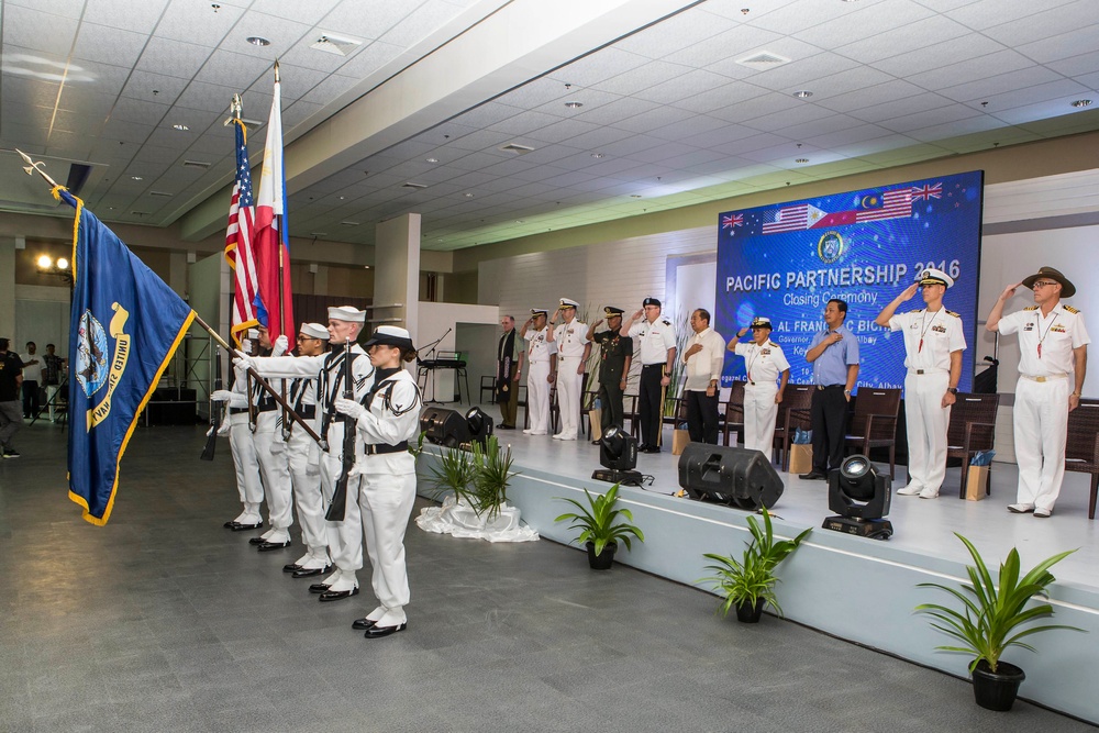 USNS Mercy (T-AH 19)