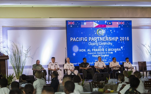 USNS Mercy (T-AH 19)