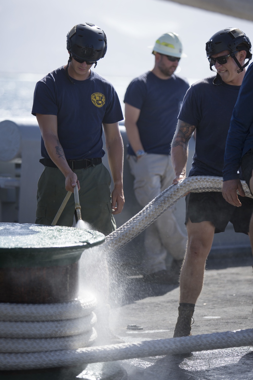 U.S. Navy Divers Train during RIMPAC 16