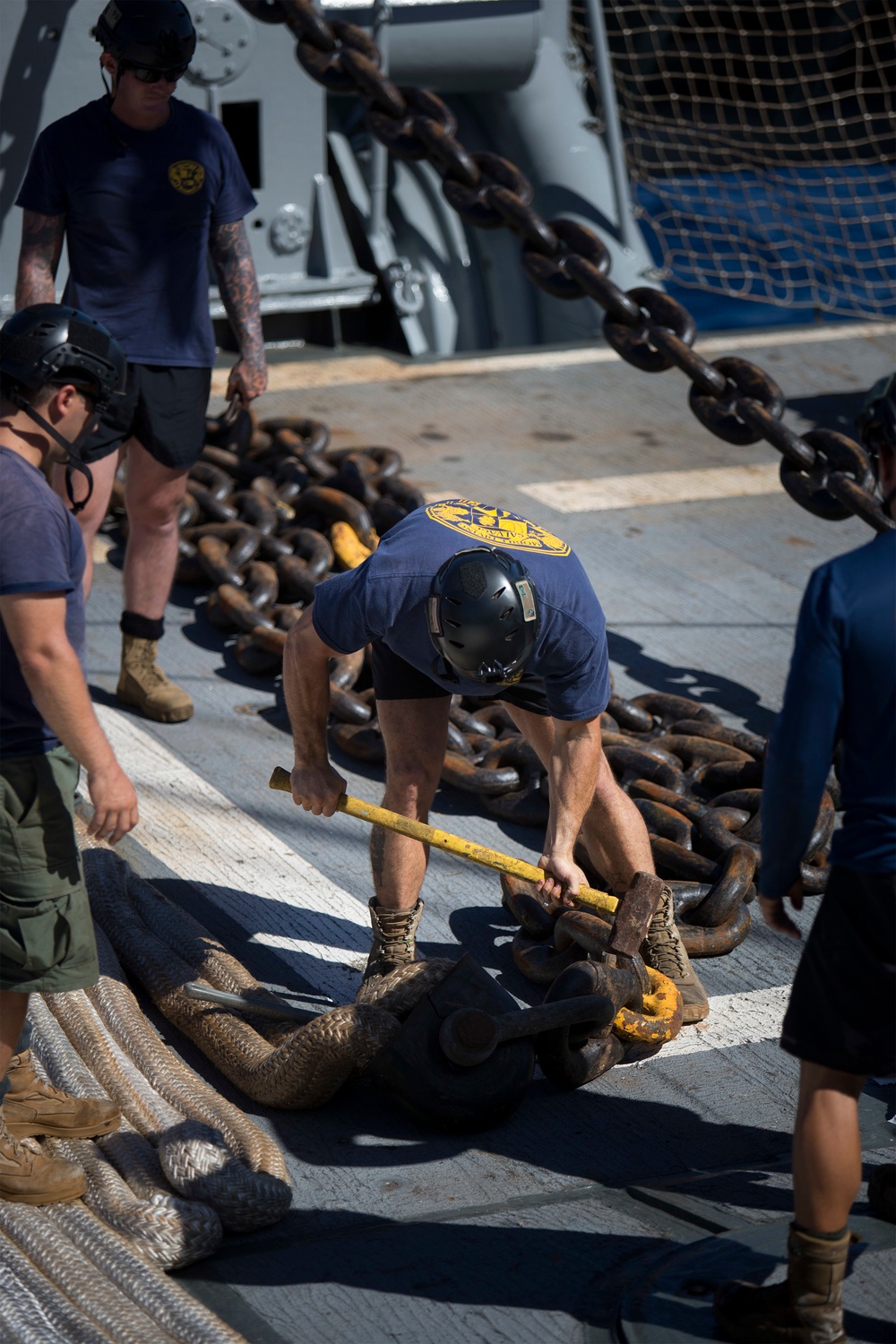 U.S. Navy Divers Train during RIMPAC 16