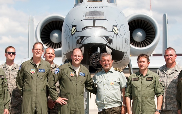 Gen. Maxim meets with US allies during Operation Atlantic Resolve