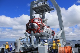 Submarine Rescue Exercise at RIMPAC