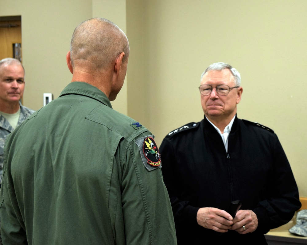 Gen. Frank Grass meets 132nd Wing Commander Col. Shawn Ford