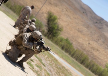 5th Marine Regiment competes in 1st Marine Division Infantry Competition &quot;Super Squad&quot;