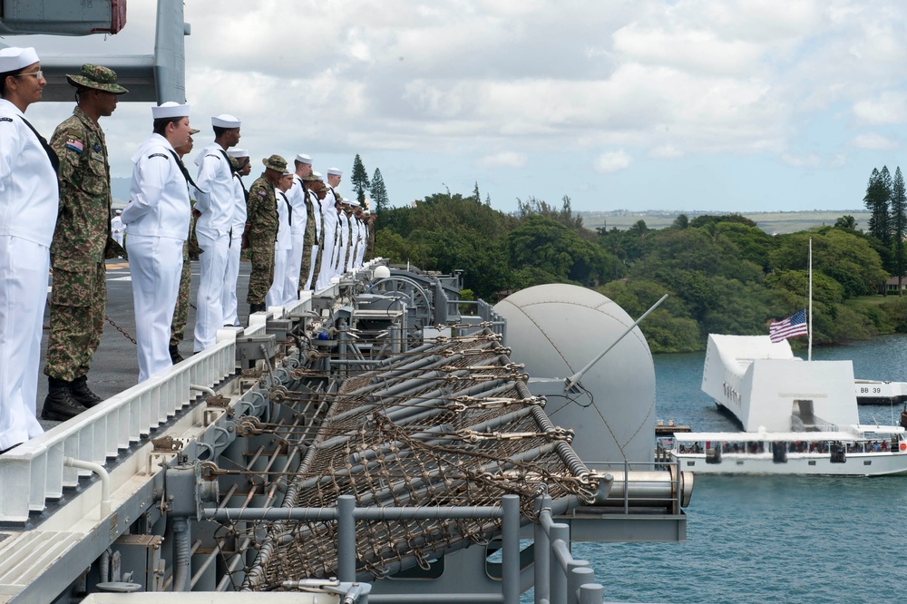 America Mans the Rails while leaving Joint Base Pearl Harbor-Hickam for RIMPAC 2016