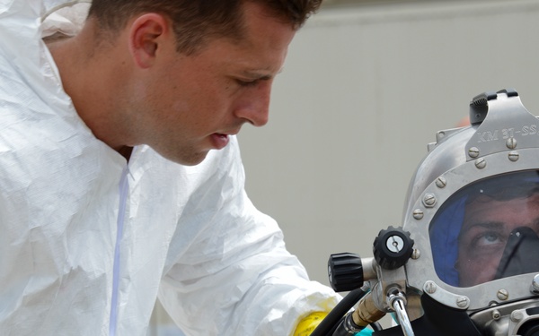 Rim of the Pacific dive decontamination exercise