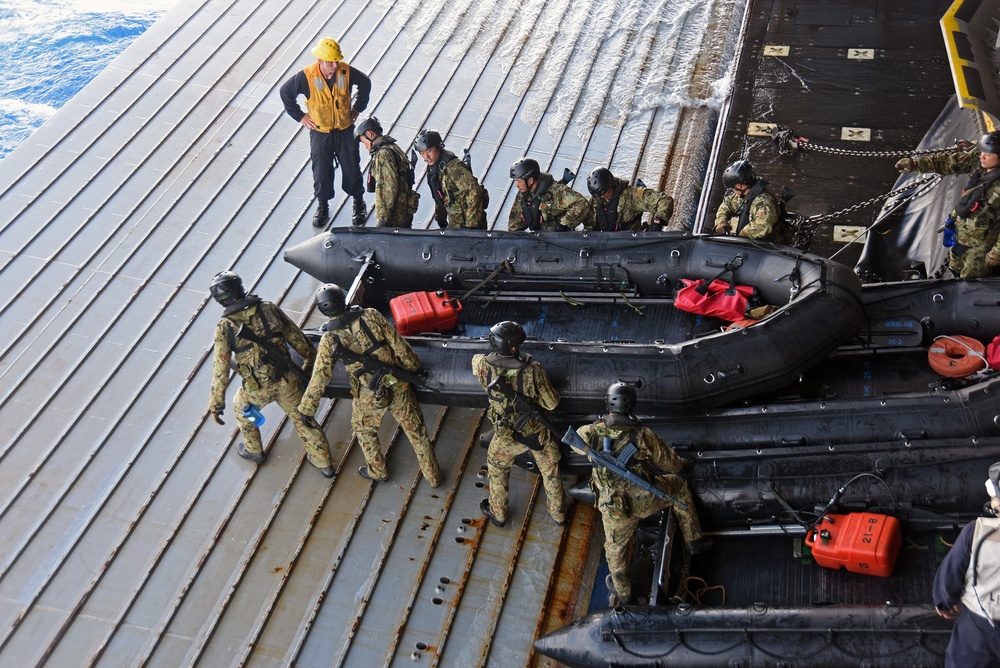 USS San Diego conducts well deck operations during RIMPAC