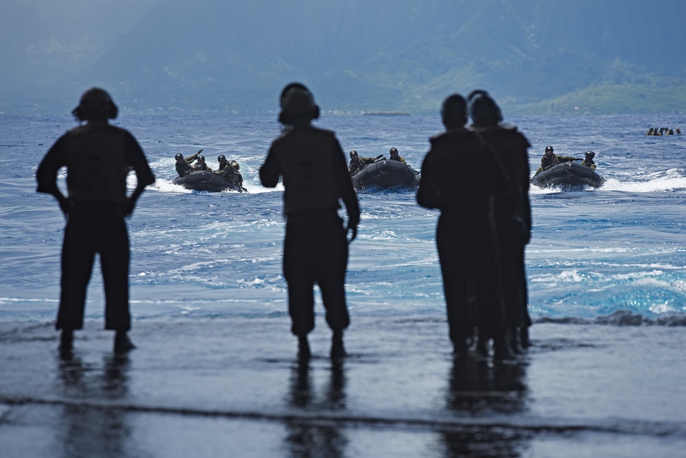 USS San Diego JMSDF Combat Rubber Raiding Craft ops RIMPAC 2016