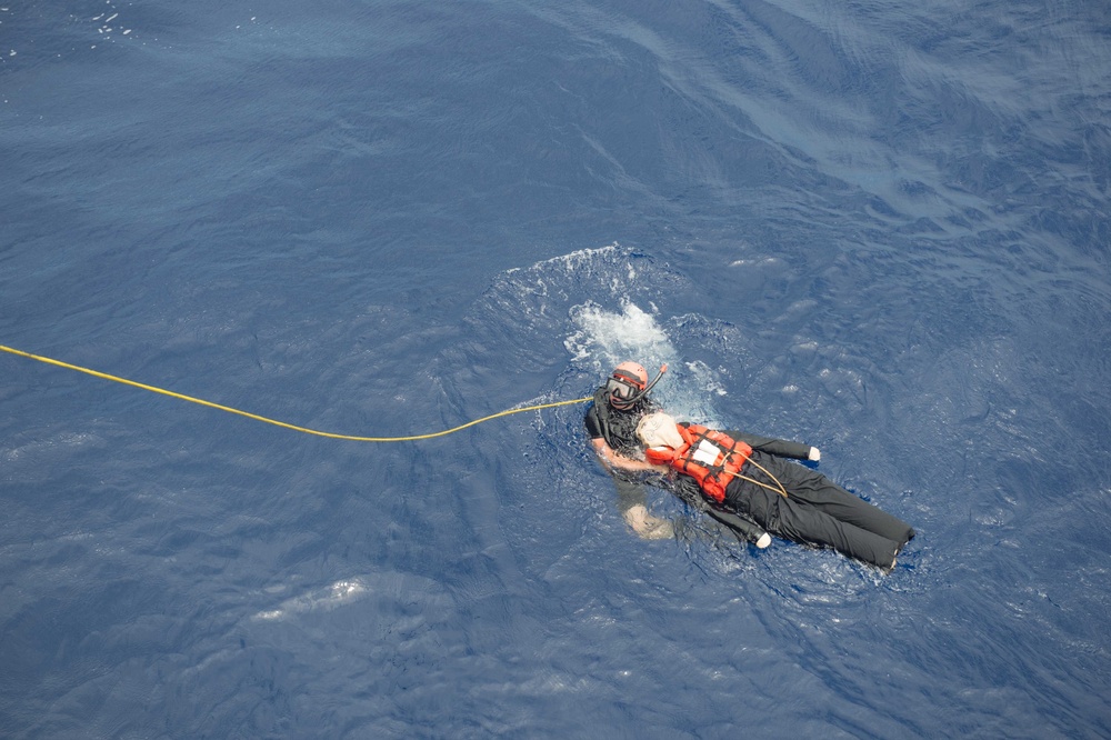 USS Stockdale conducts SAR training exercise during RIMPAC 16