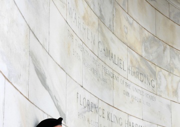 Wreathlaying Marks Annual Celebration for Warren G. Harding