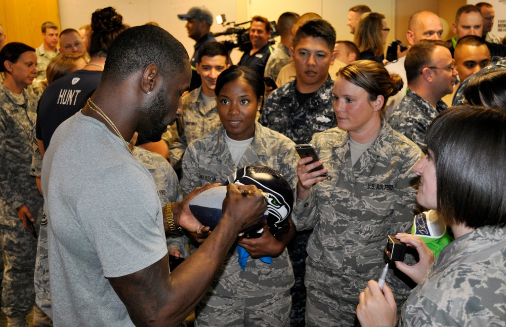 Oregon National Guard service members meet Seattle Seahawks