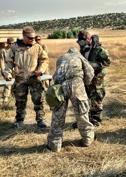 1-8 Soldiers learn to react to chemical attacks in combat
