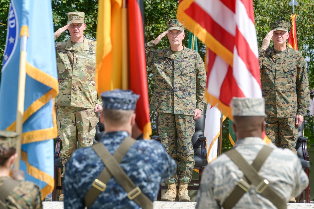 DVIDS - Images - Saluting the Colors at the AFRICOM Change of Command ...