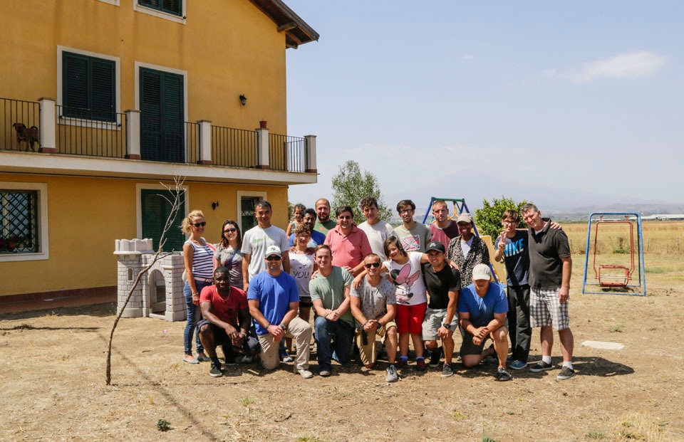 Marines and Sailors Help Restore a School for Underprivileged Children in Sicily