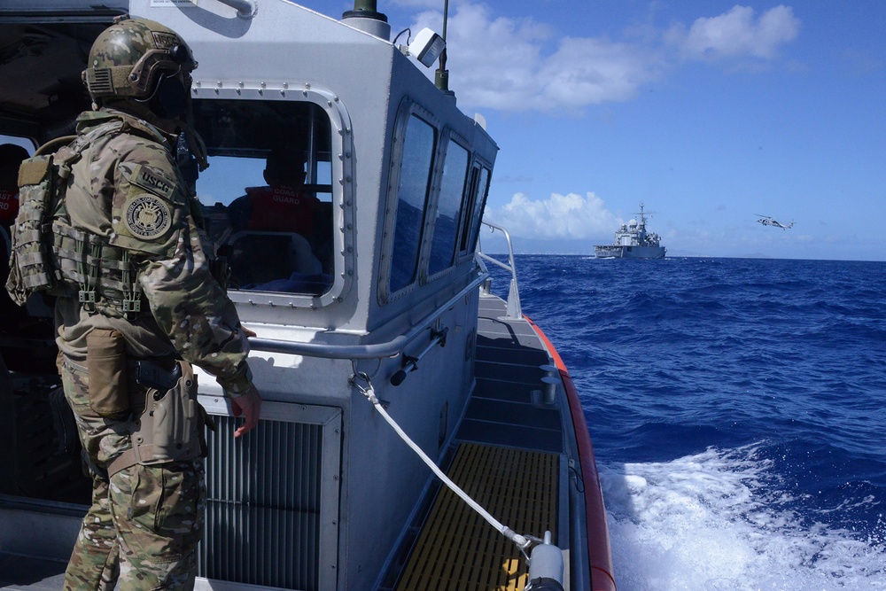 Coast Guard, Navy conduct short-notice maritime response exercise