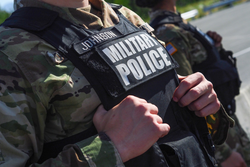 Military police train in Alaska