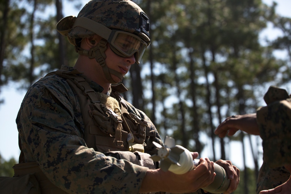 : 3/6 conducts live mortar range