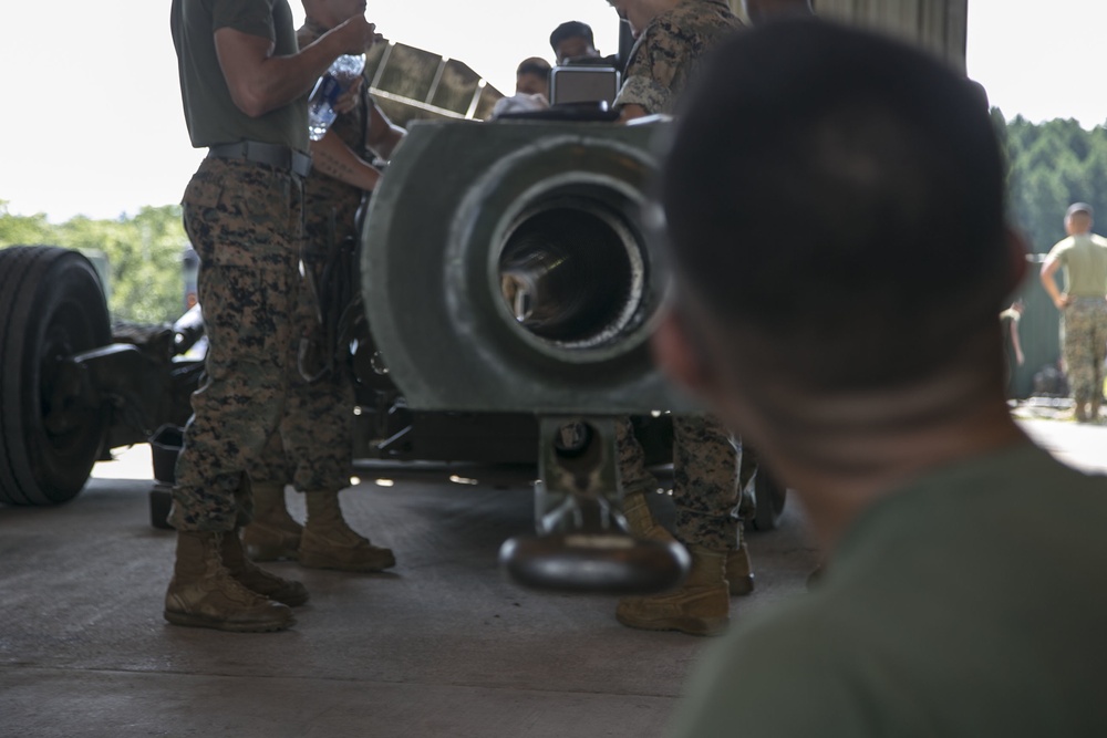 Fuji Marines perform maintenance on M777 Howitzers, 120mm mortars