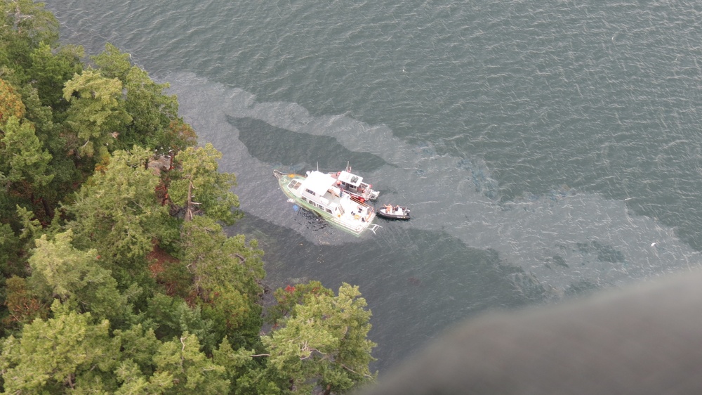 Coast Guard, partner agencies respond to pollution after vessel hits rock near Jones Island, Wash.