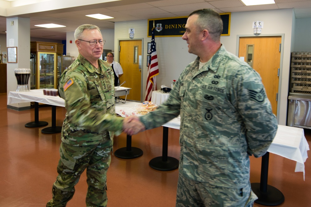 NGB Chief visits Missouri Airmen