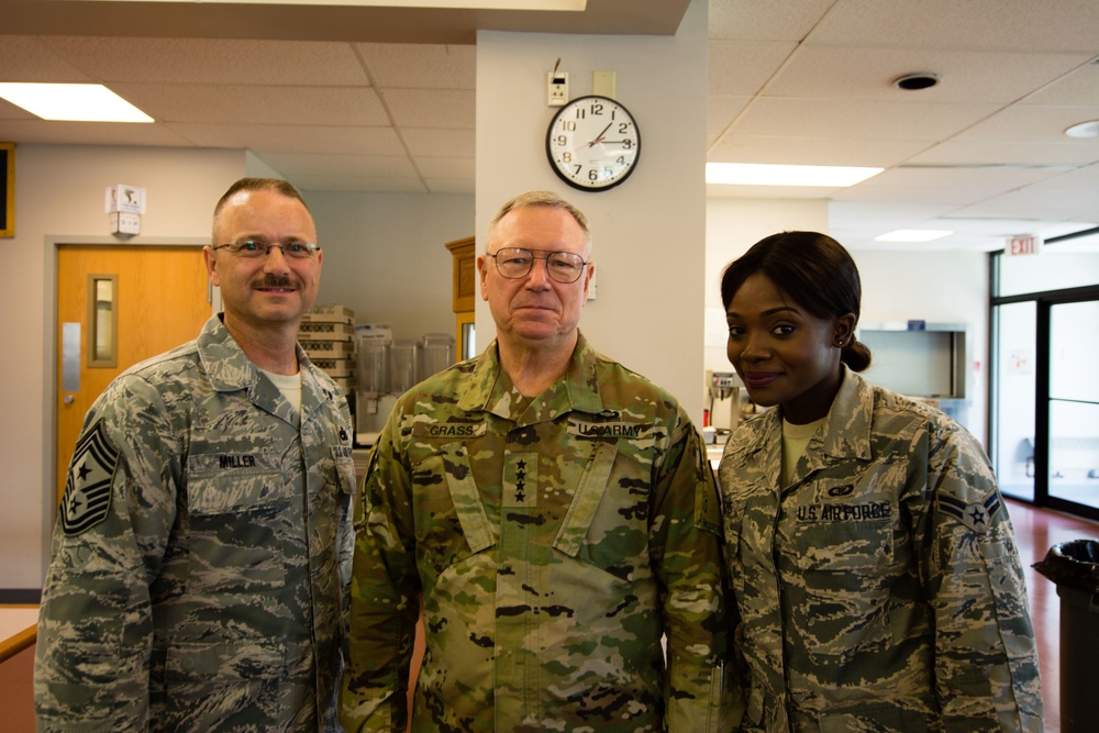 NGB Chief visits Missouri Airmen