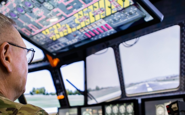 NGB Chief visits Missouri Airmen