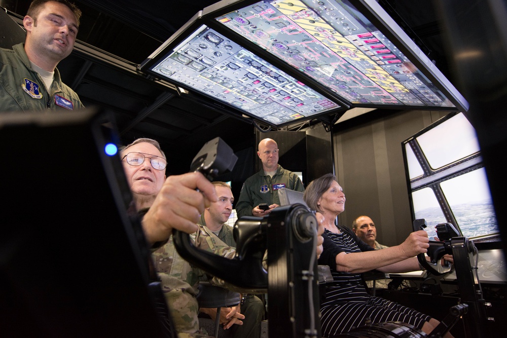 NGB Chief visits Missouri Airmen
