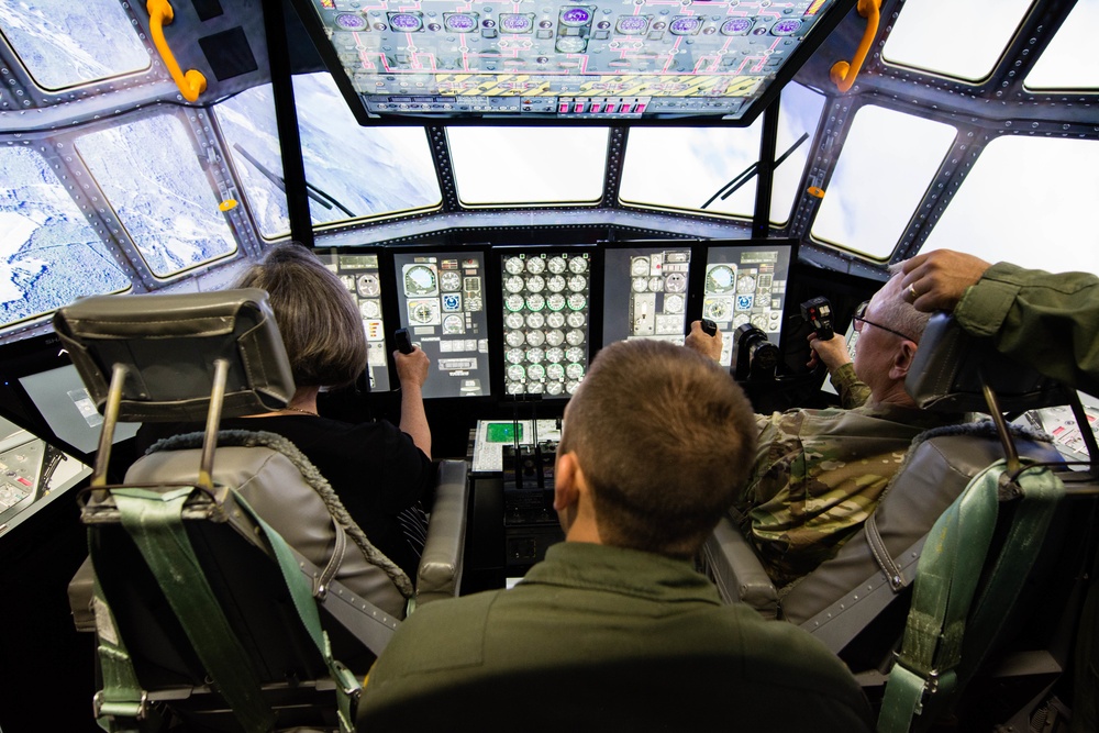NGB Chief visits Missouri Airmen