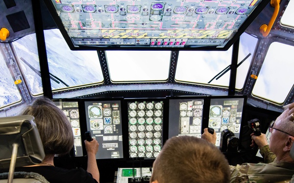 NGB Chief visits Missouri Airmen