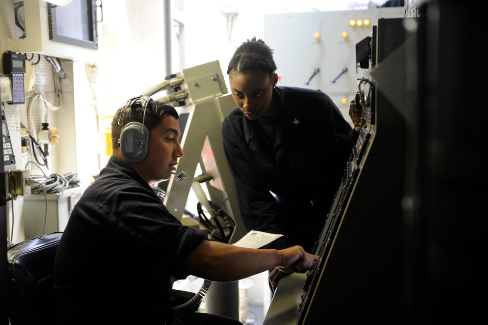 USS Howard Conducts At Sea Operations During RIMPAC