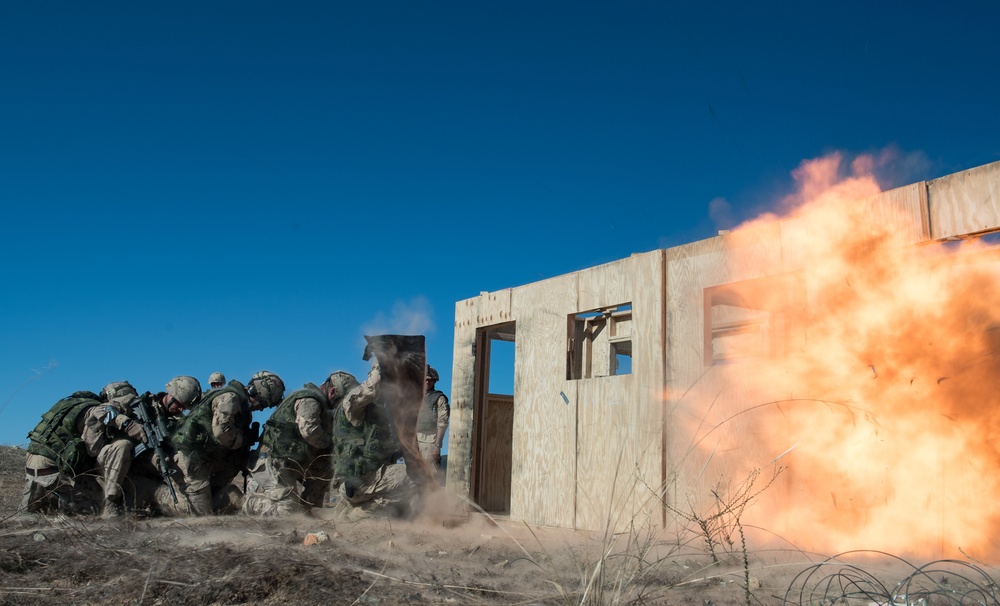 Canada Forces conduct Training at Camp Pendleton during RIMPAC 2016