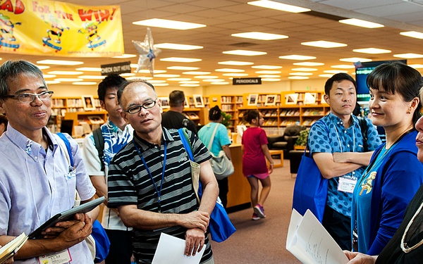 Okinawan librarians learn how Kadena’s library operates