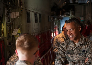 USFJ Commander visits Kadena, discusses SOFA concerns