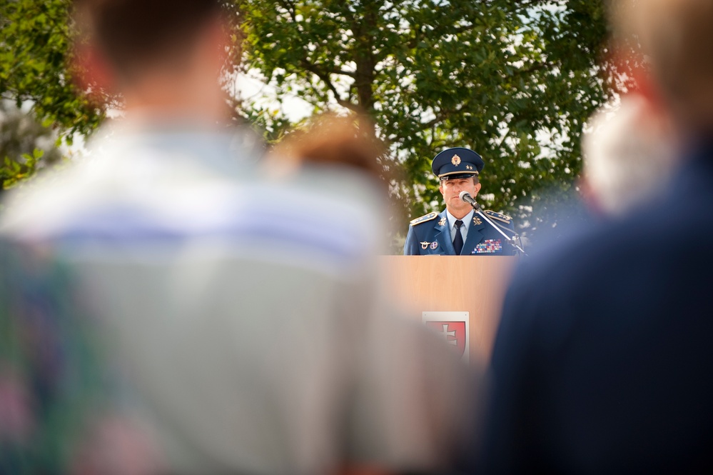 Slovak and US Armed Forces join together honoring war hero