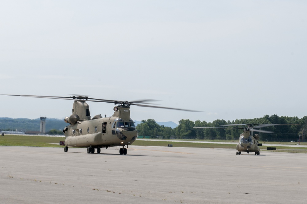 CH-47 Chinooks Land