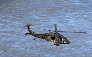 Alaska National Guard aircrew battle wildfire