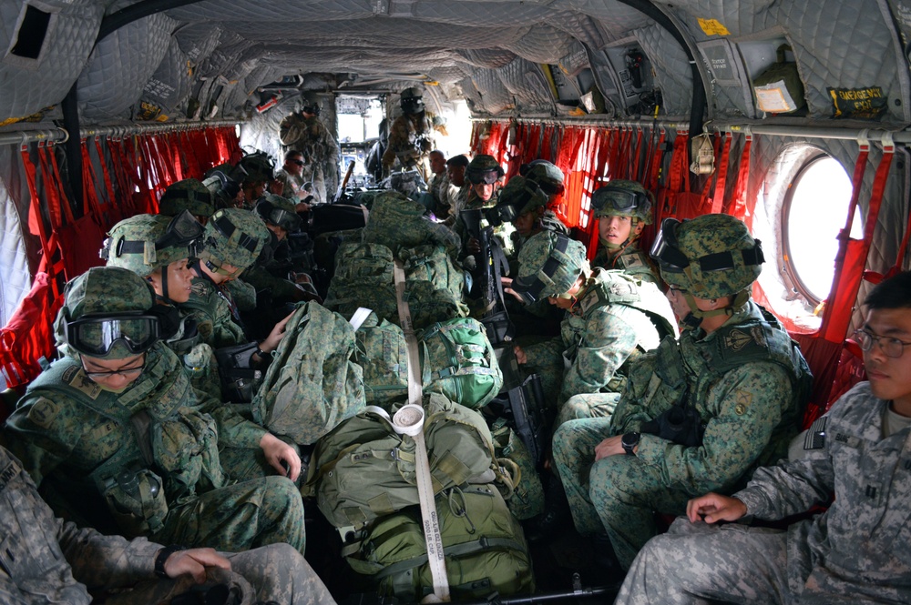 US, Singapore troops takeoff for Tiger Balm 16