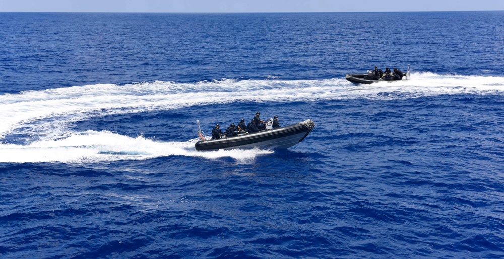 Chilean and US Sailors conduct a joint VBSS exercise