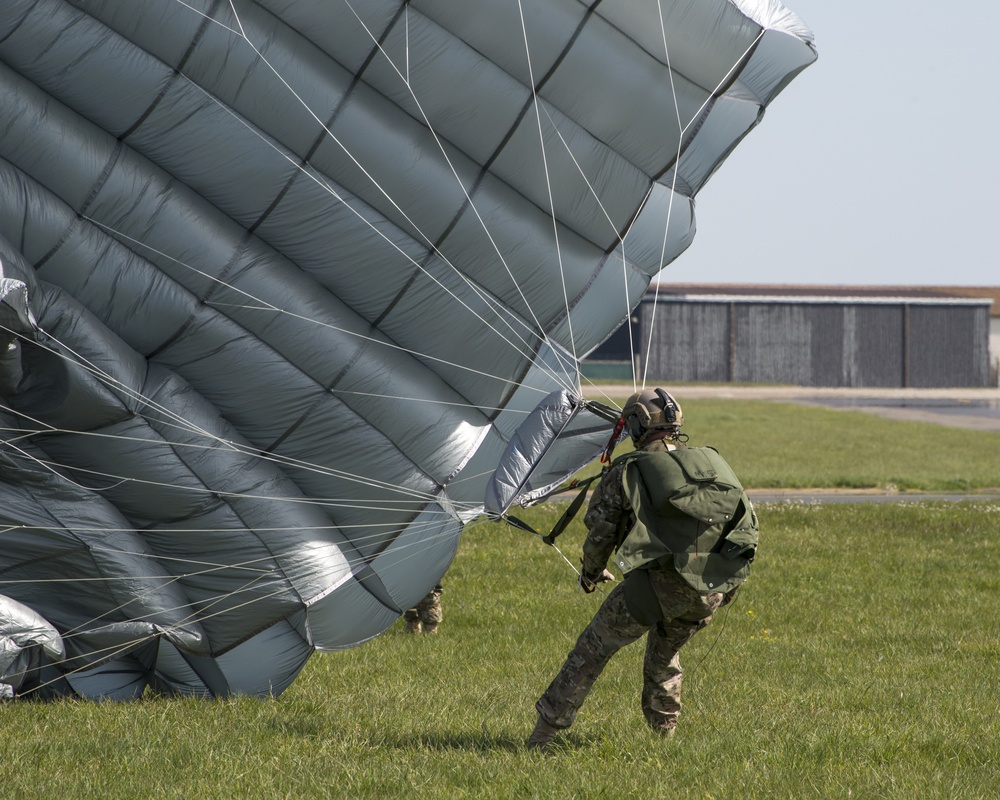 352 SOW Air Commandos Parachute over RAF Mildenhall