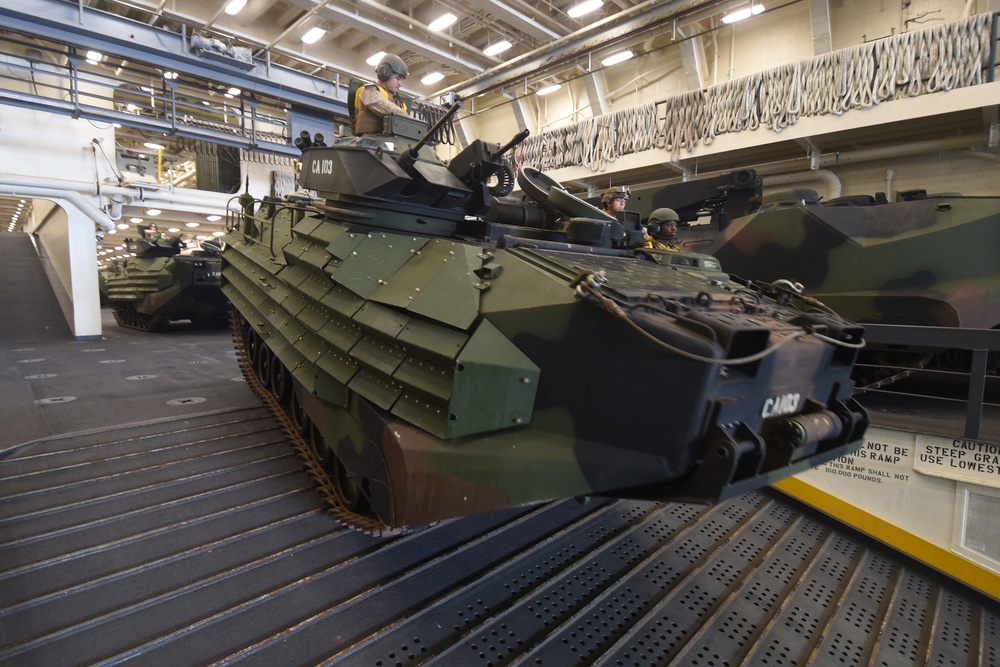 AAV Operations at RIMPAC 2016