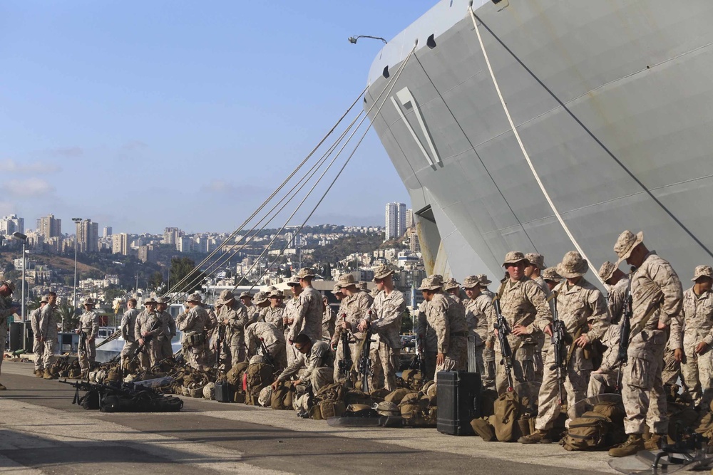 22nd MEU Offloads for Noble Shirley 16