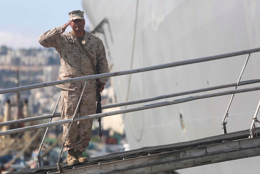 22nd MEU Offloads for Noble Shirley 16