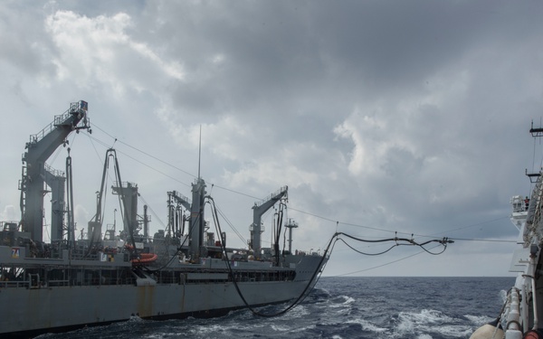 Coast Guard fuels at sea during RIMPAC