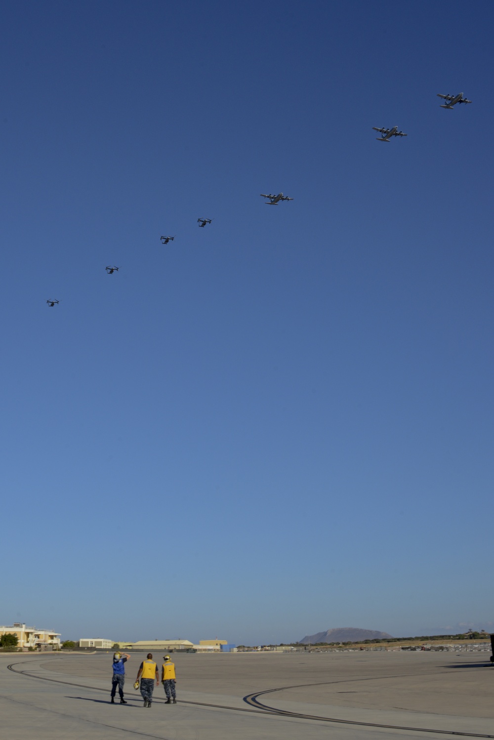 Sailors assigned to U.S. Naval Support Activity Souda Bay Air Operations Department Transient Line Division